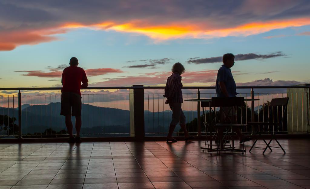Hotel Topaz Kandy Eksteriør bilde